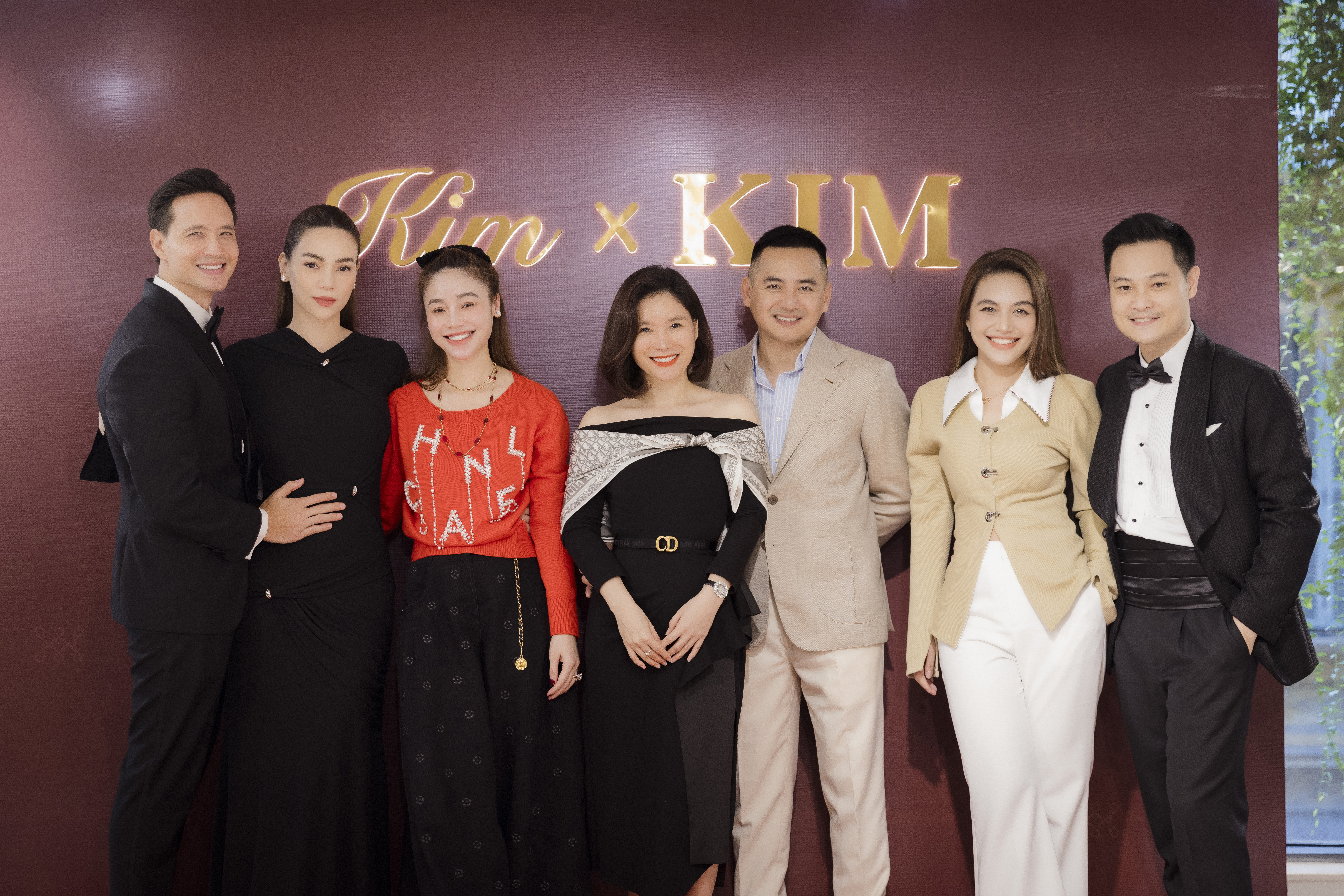 pop up event kim x kim nghe thuat may mac giao thoa voi phong cach ca nhan